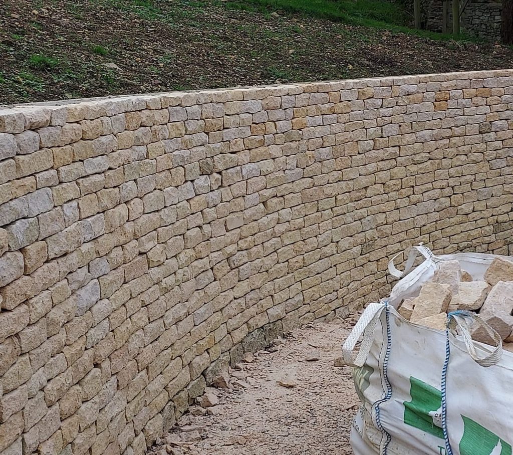 Cropped Cream and Honey curved wall_ (004)