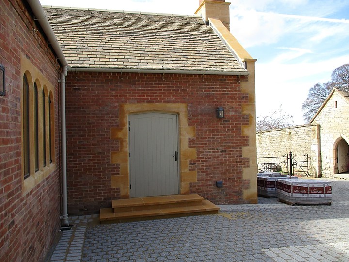 Dixton 4